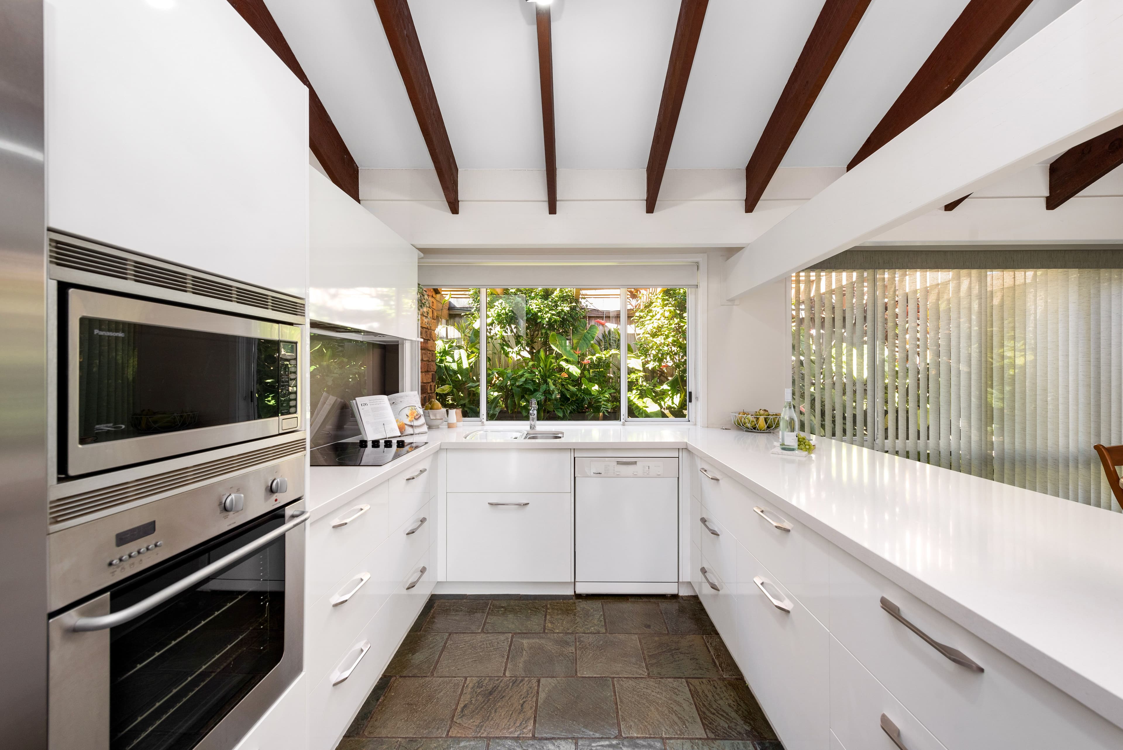 16 Firmiston Street, Carindale QLD 4152, Carindale - Thumbnail 3