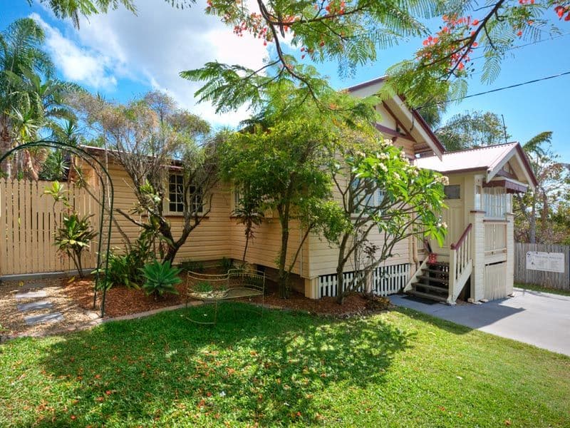 34 Russell Avenue, NORMAN PARK QLD 4170, Norman Park - Thumbnail 2