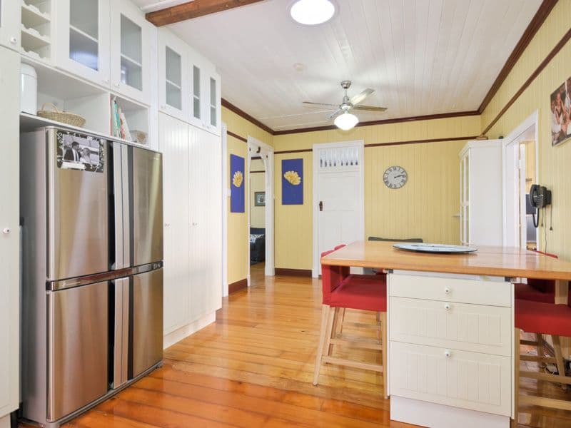 34 Russell Avenue, NORMAN PARK QLD 4170, Norman Park - Thumbnail 3