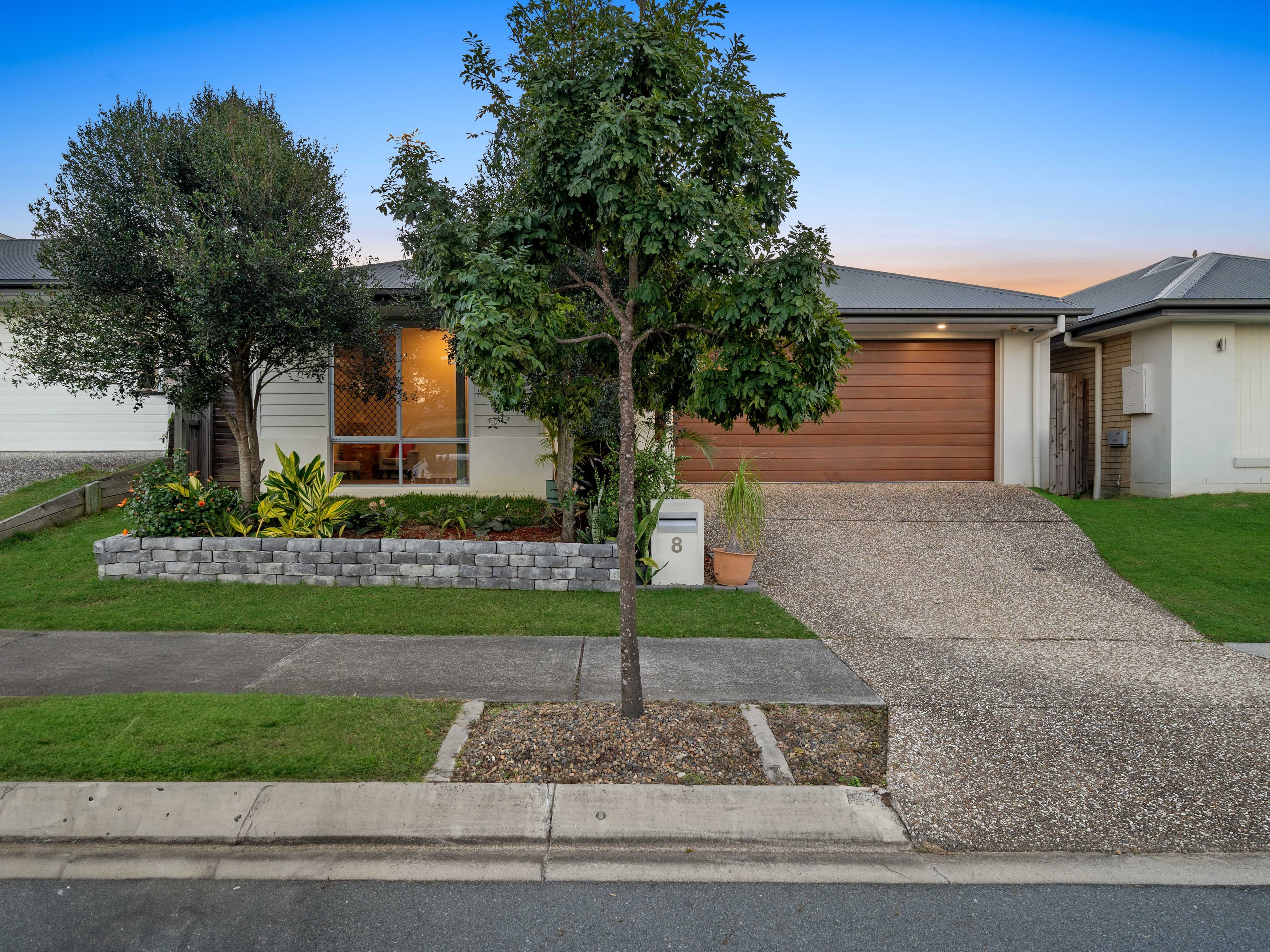 8 Generosity Street, South Ripley QLD 4306, South Ripley - Thumbnail 2