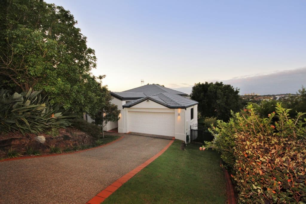 15 Highbridge Rise, MUDGEERABA QLD 4213, Mudgeeraba - Thumbnail 2