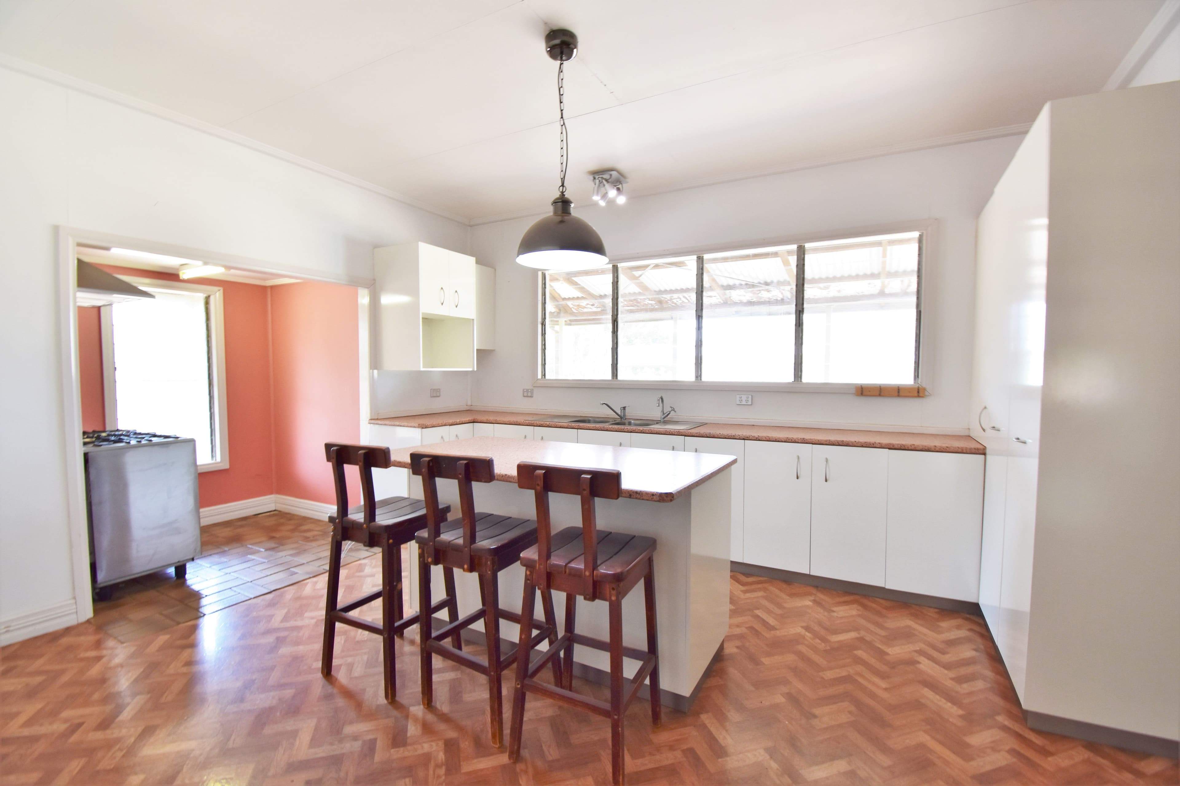 33 Myall Street, Barcaldine QLD 4725, Barcaldine - Thumbnail 3