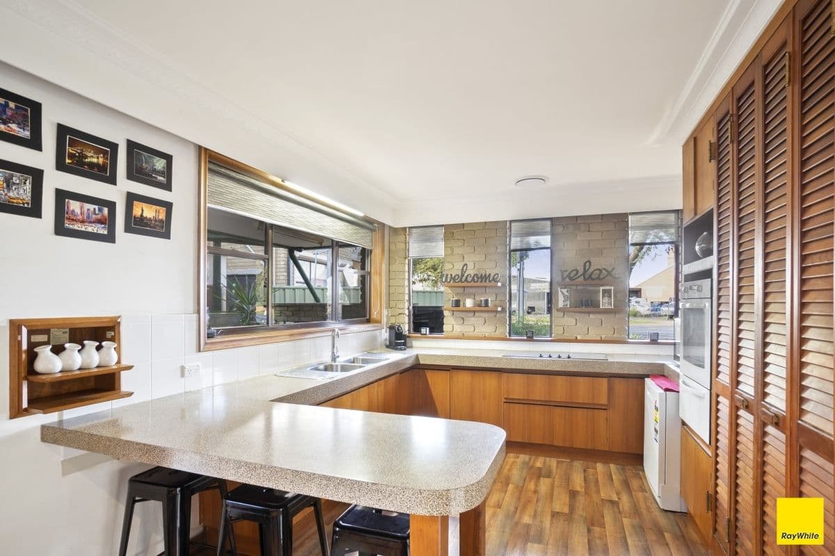 50 Russell Street, Werribee VIC 3030, Werribee - Thumbnail 4