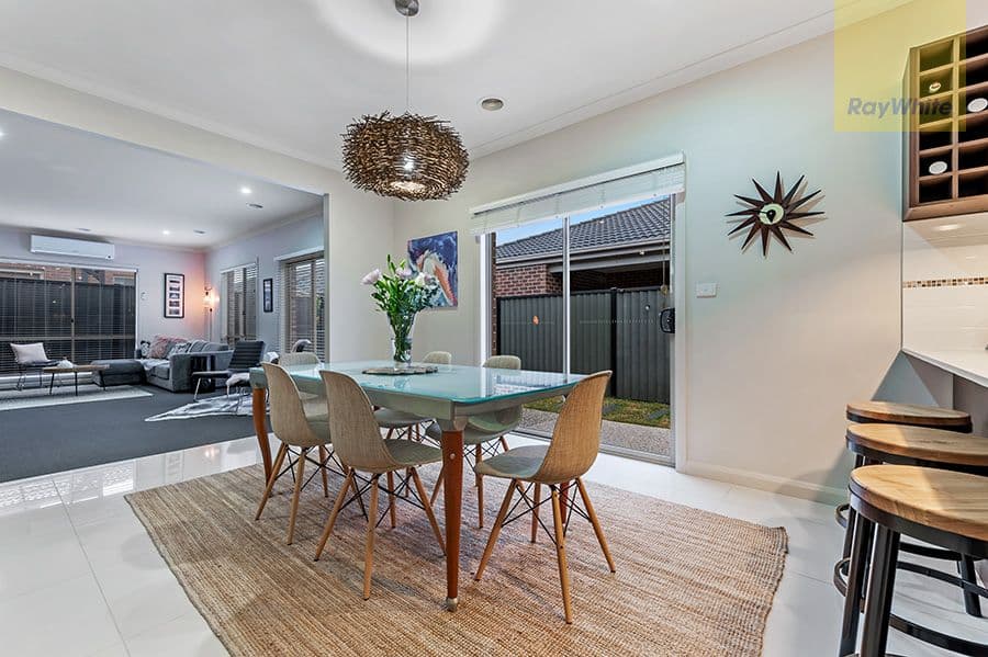 37 Viewside Crescent, Craigieburn VIC 3064, Craigieburn - Thumbnail 5