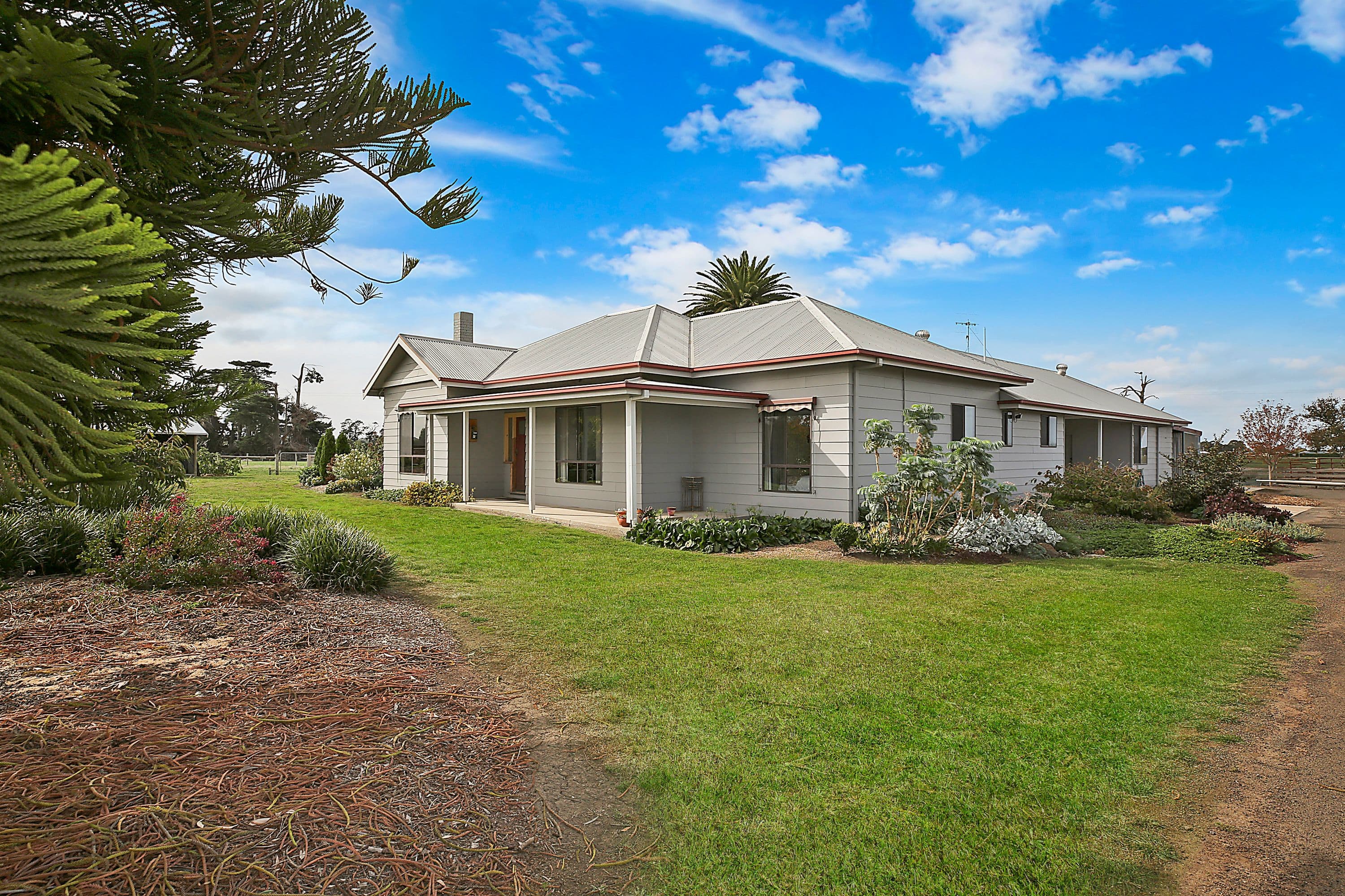 31 N Graylands Road, Cobden VIC 3266, Cobden - Thumbnail 2