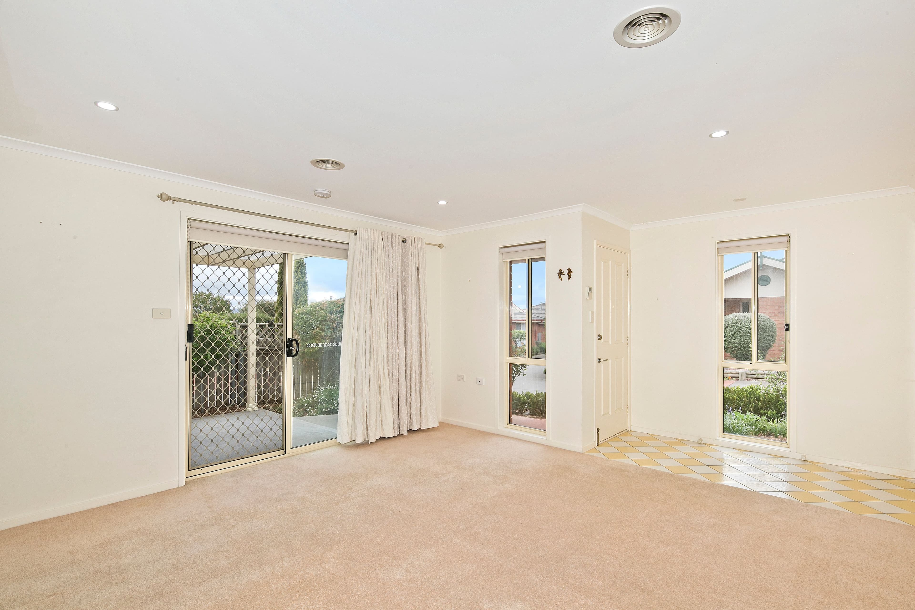 12 Major Drive, Goulburn NSW 2580, Goulburn - Thumbnail 2