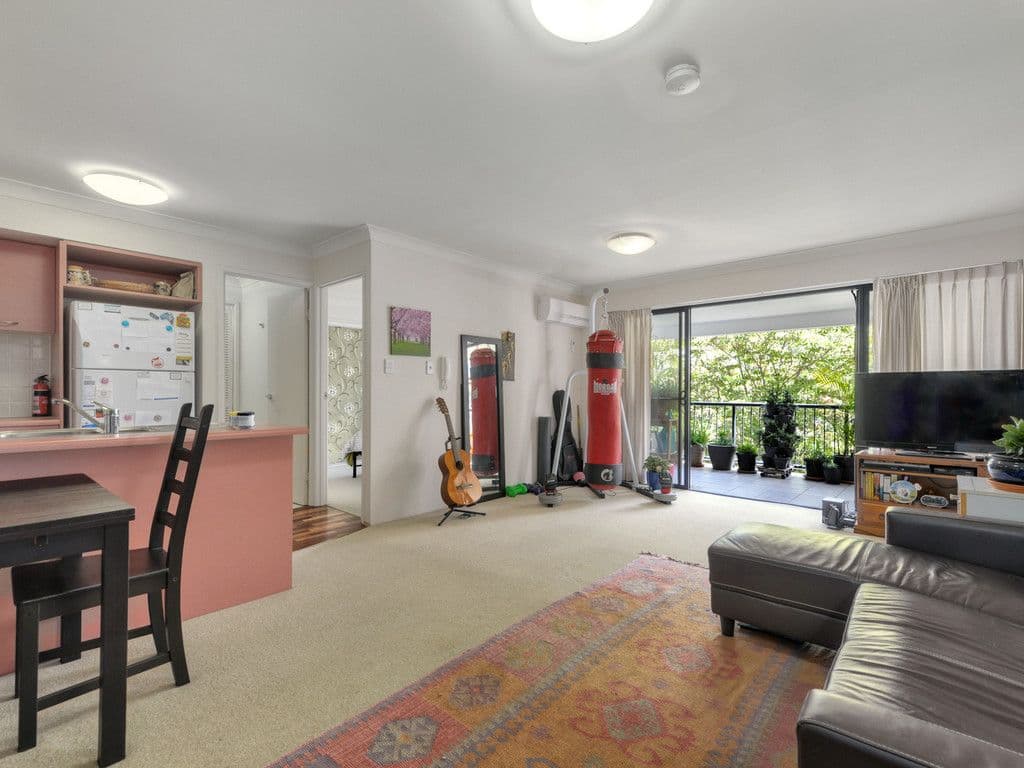 71 Birley Street, Spring Hill QLD 4000, Spring Hill - Thumbnail 2