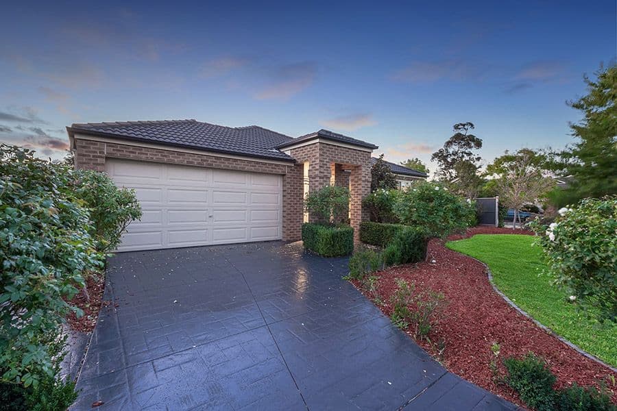 17 Mittagong Rise, Craigieburn VIC 3064, Craigieburn - Thumbnail 2