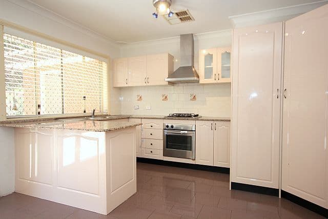 4 Maree Place, CONDELL PARK NSW 2200, Condell Park - Thumbnail 3
