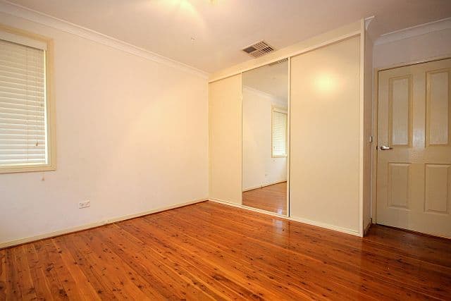 4 Maree Place, CONDELL PARK NSW 2200, Condell Park - Thumbnail 5