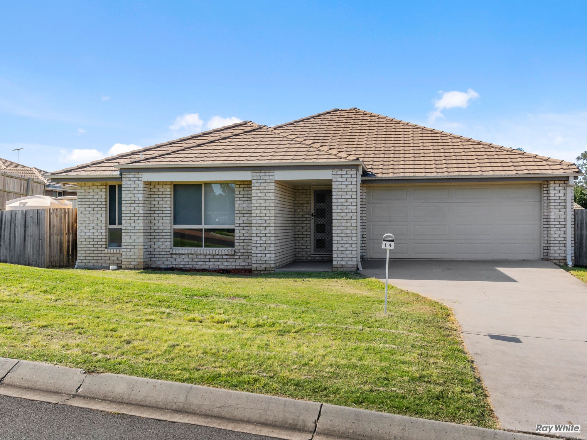 14 Rhiannon Drive, Flinders View QLD 4305, Flinders View - Thumbnail 2