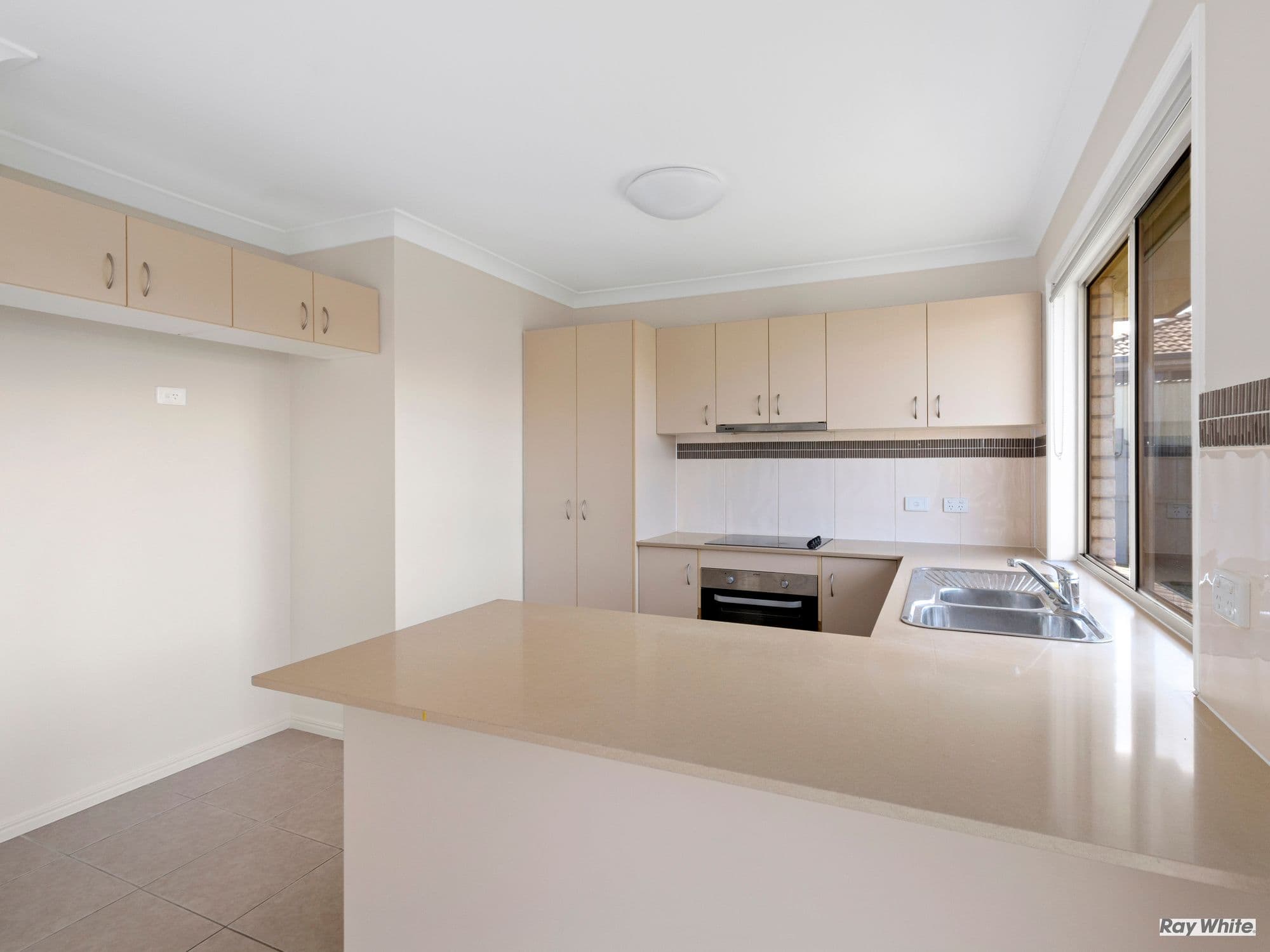 14 Rhiannon Drive, Flinders View QLD 4305, Flinders View - Thumbnail 4