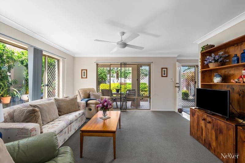 5 Daybreak Court, Castaways Beach - Thumbnail 6