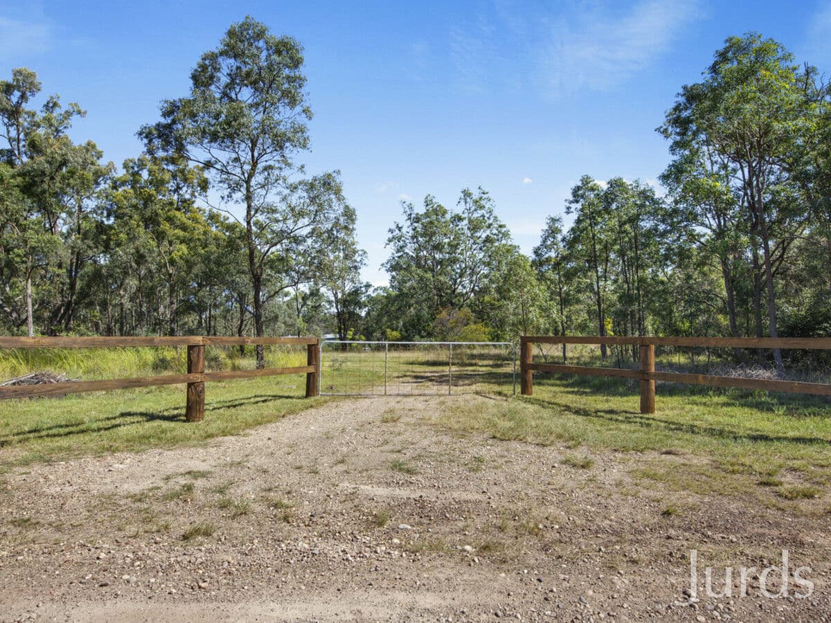 27a The Ballabourneen, Lovedale, Lovedale - Thumbnail 2