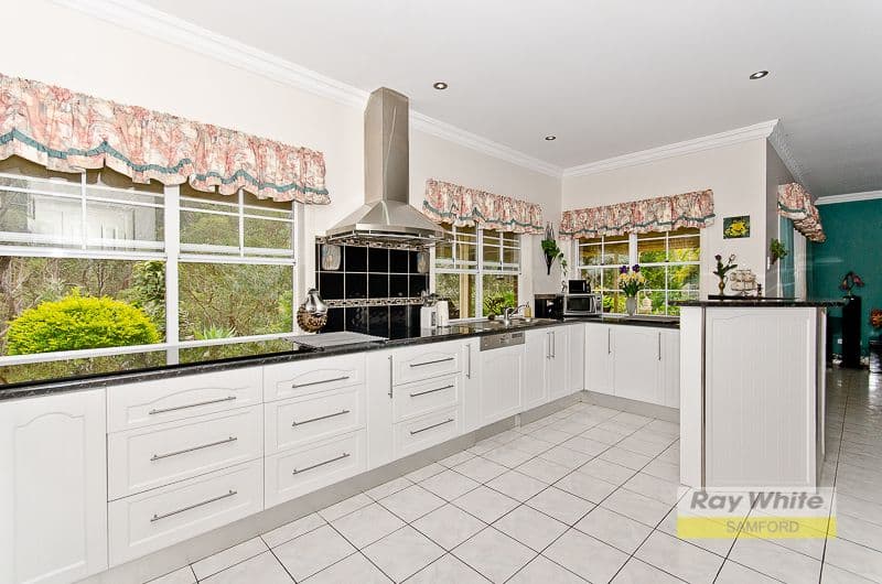 3 Jane Court, CASHMERE QLD 4500, Cashmere - Thumbnail 2
