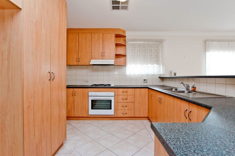 8 Grenache Court, Sunbury - Thumbnail 2