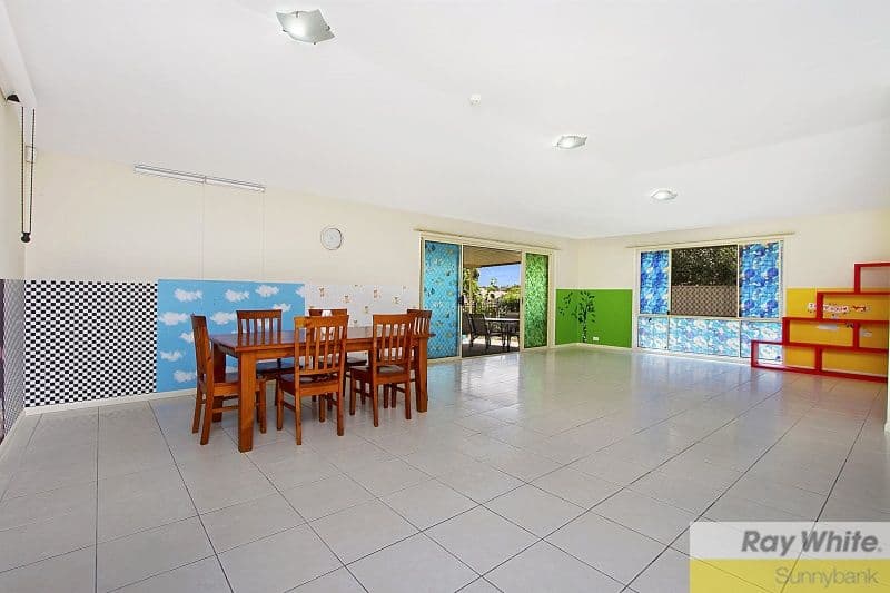 19 Avonlea Place, EIGHT MILE PLAINS QLD 4113, Eight Mile Plains - Thumbnail 4