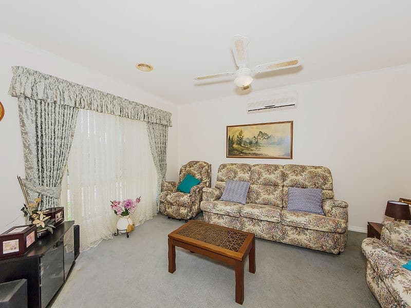 38 Oberon Avenue, ST ALBANS VIC 3021, St Albans - Thumbnail 2