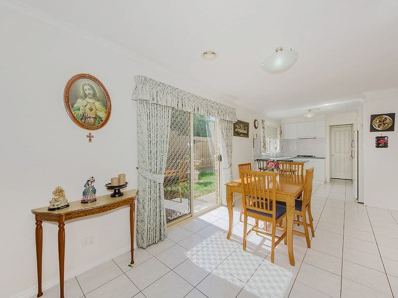 38 Oberon Avenue, ST ALBANS VIC 3021, St Albans - Thumbnail 4