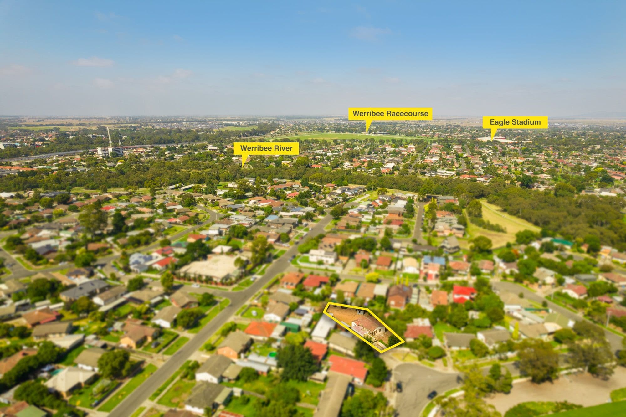 17 Golden Avenue, Werribee VIC 3030, Werribee - Thumbnail 4