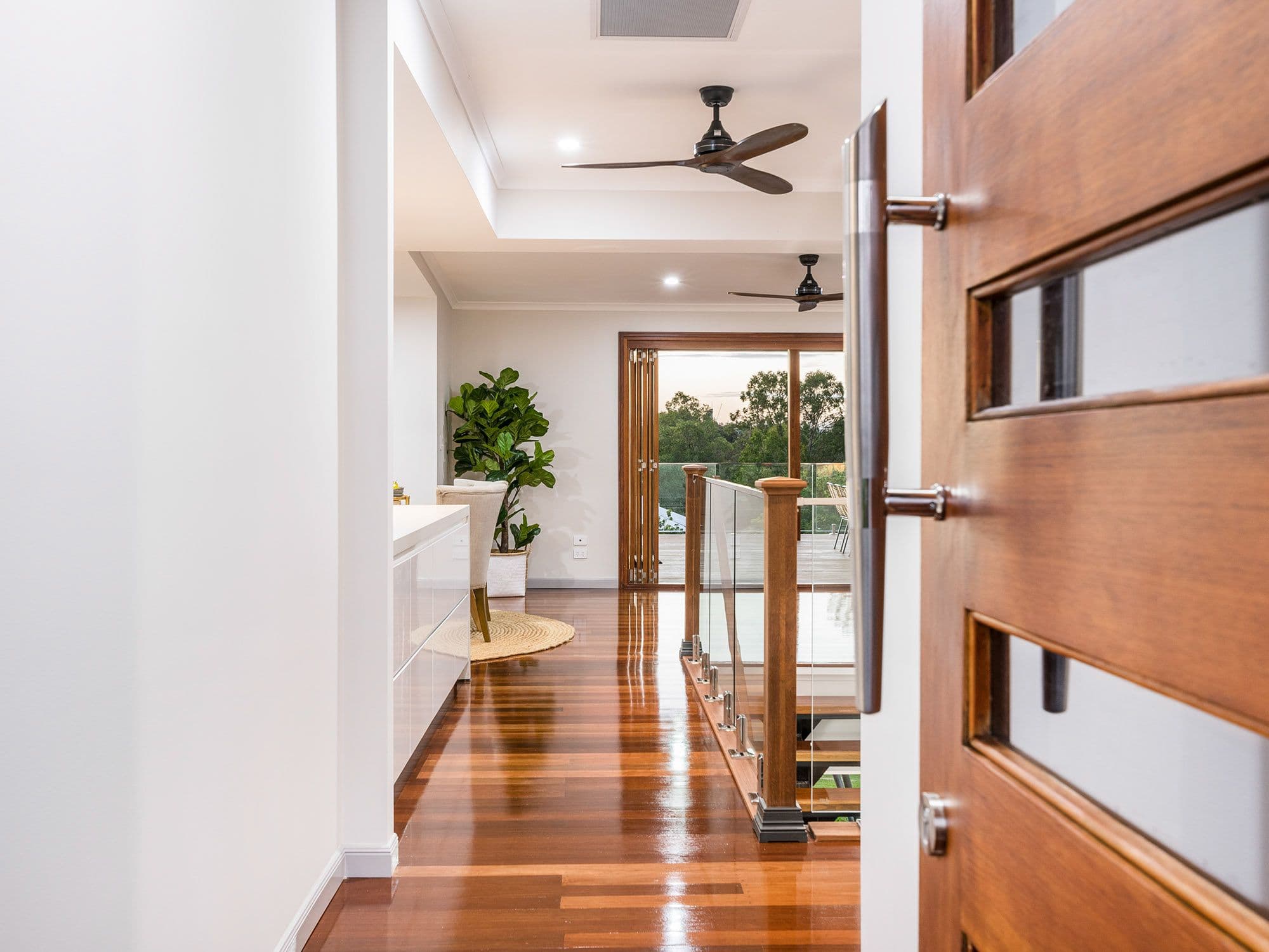 25 Oatland Crescent, Holland Park West QLD 4121, Holland Park West - Thumbnail 2