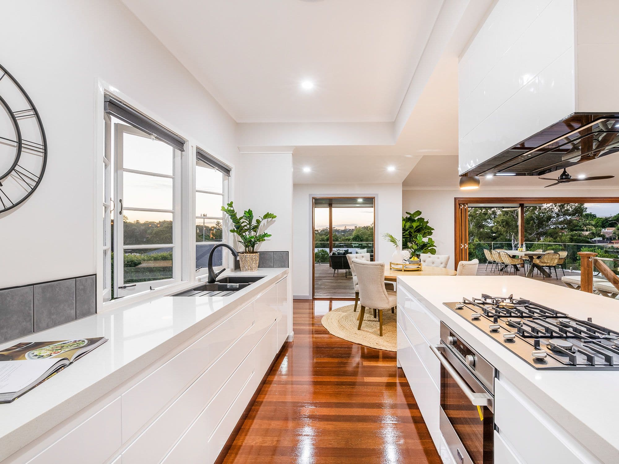 25 Oatland Crescent, Holland Park West QLD 4121, Holland Park West - Thumbnail 4