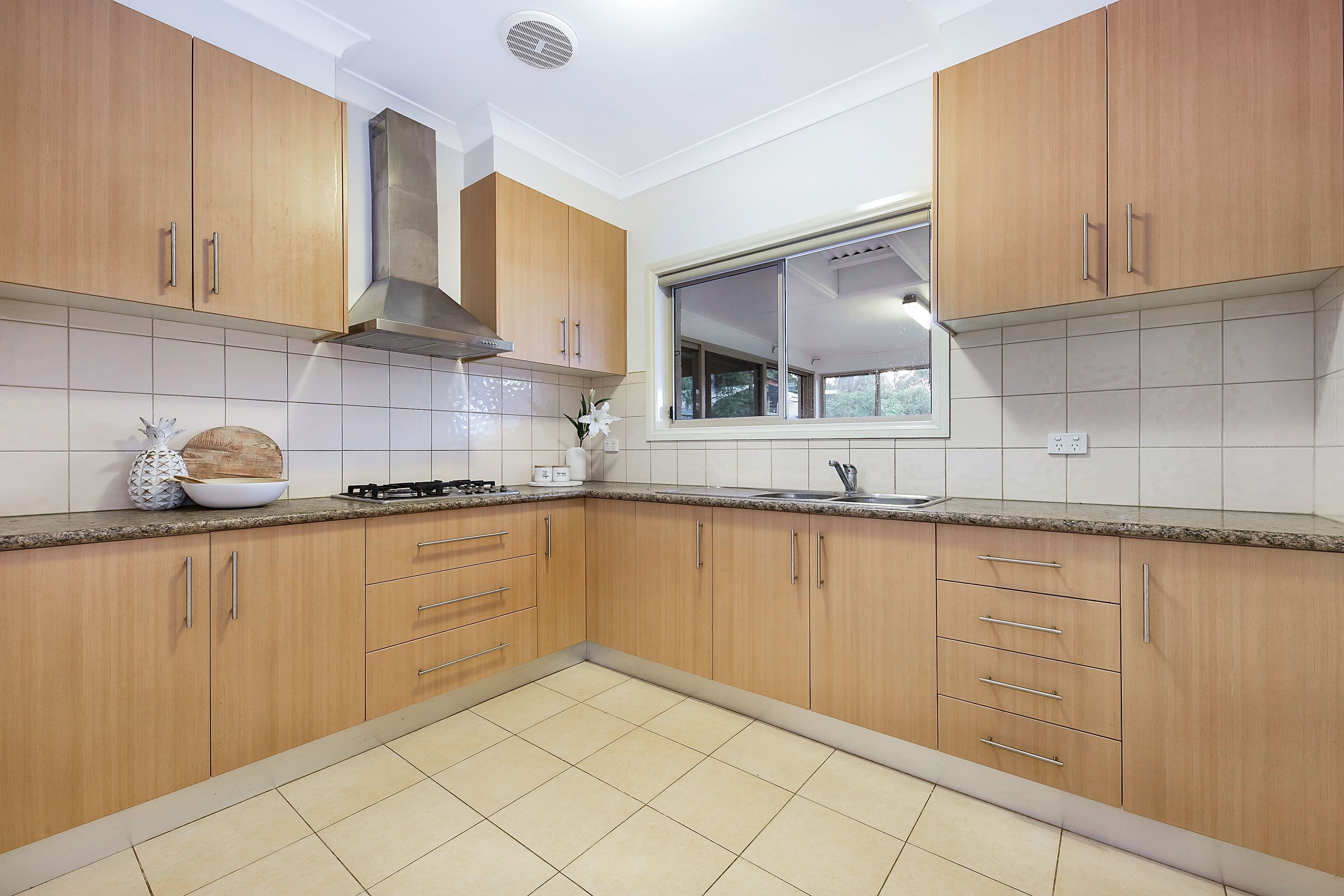 11 Hammence Street, Glen Waverley VIC 3150, Glen Waverley - Thumbnail 7