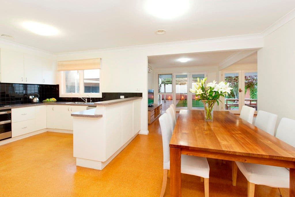 24 Victoria Avenue, LAKE WENDOUREE VIC 3350, Lake Wendouree - Thumbnail 5
