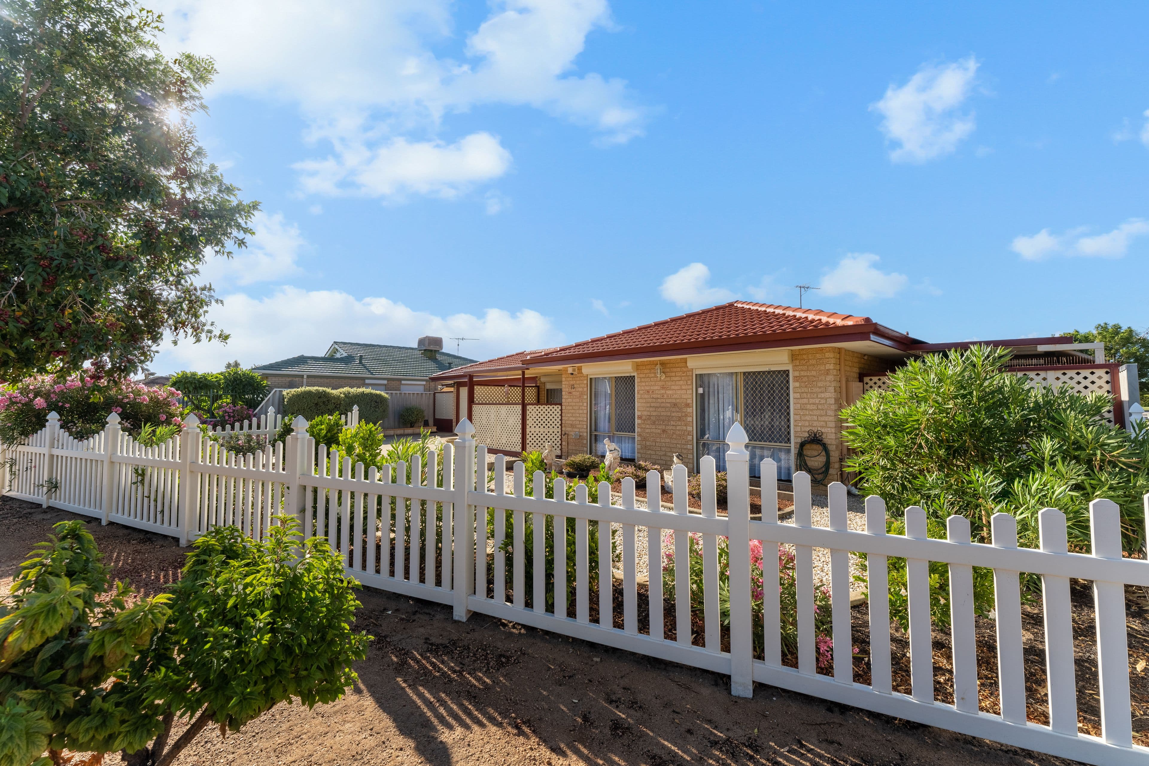 13 Rothesay Court, Cooloongup WA 6168, Cooloongup - Thumbnail 2