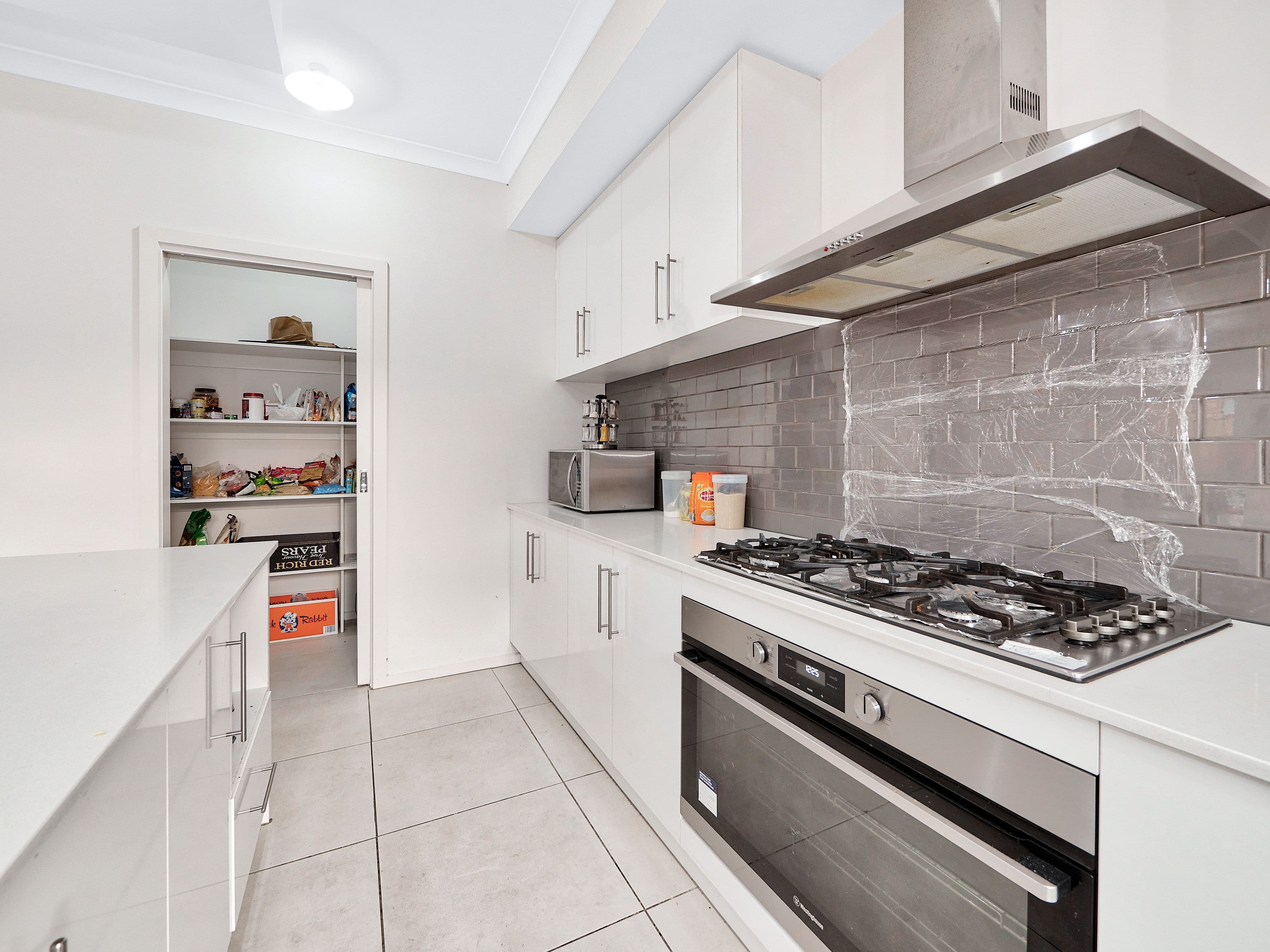 48 Pitfield Avenue, Cranbourne East VIC 3977, Cranbourne East - Thumbnail 5