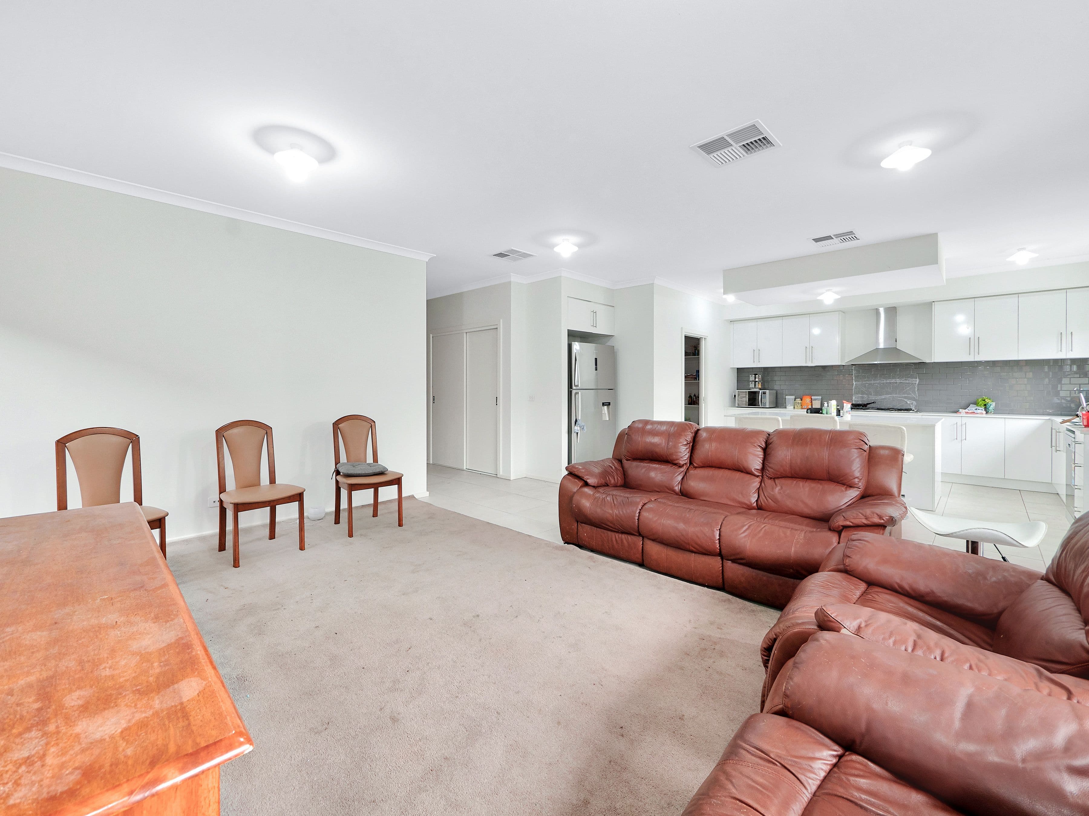 48 Pitfield Avenue, Cranbourne East VIC 3977, Cranbourne East - Thumbnail 8