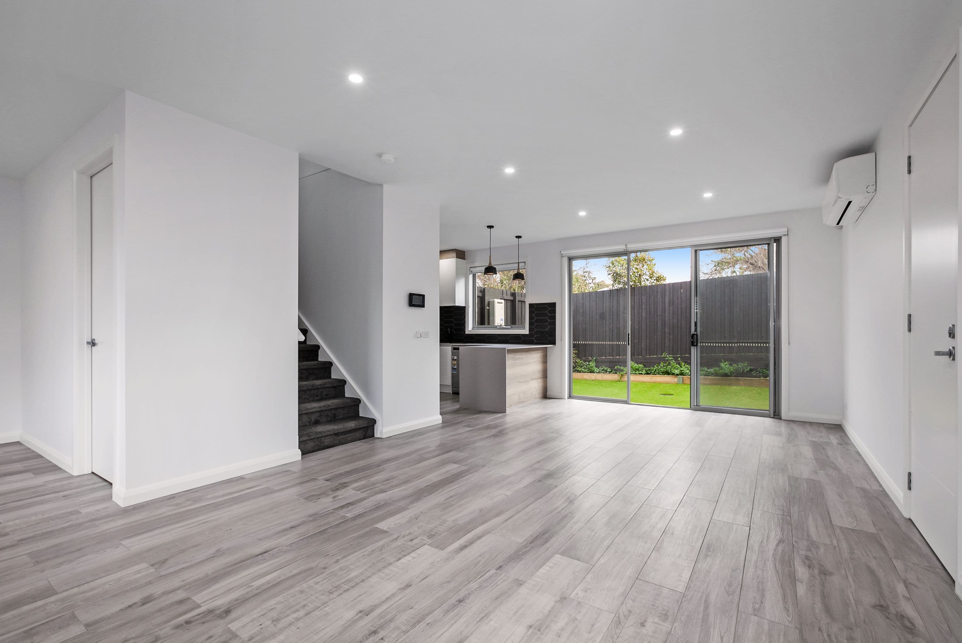 1A Sylvester Grove, Preston VIC 3072, Preston - Thumbnail 2