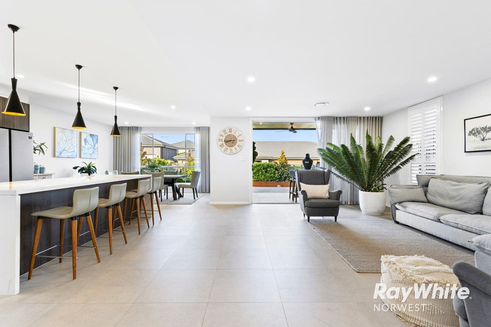 6 Braeburn Crescent, Stanhope Gardens NSW 2768, Stanhope Gardens - Thumbnail 2