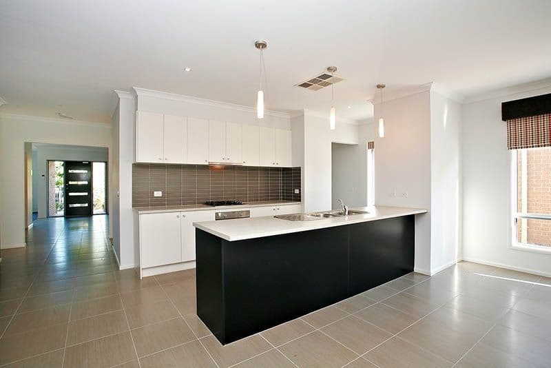 14 Reflections Boulevard, TARNEIT VIC 3029, Tarneit - Thumbnail 2