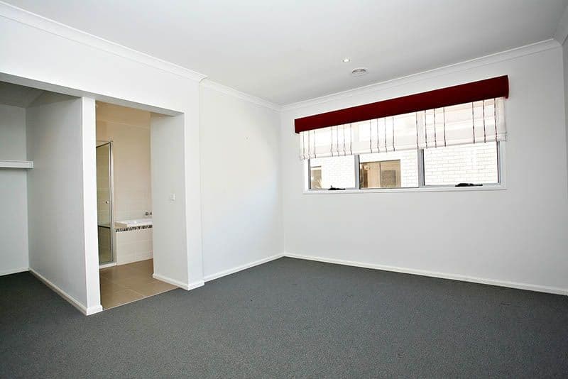14 Reflections Boulevard, TARNEIT VIC 3029, Tarneit - Thumbnail 4