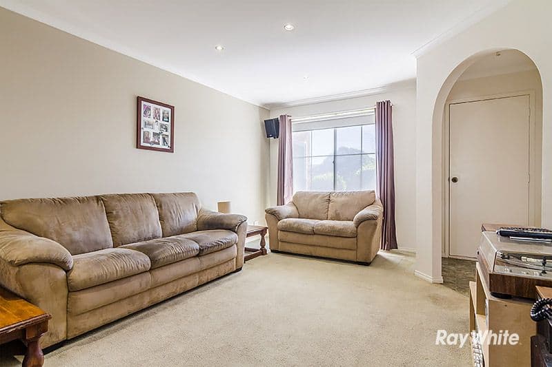 68 Scarborough Avenue, Cranbourne West VIC 3977, Cranbourne West - Thumbnail 3