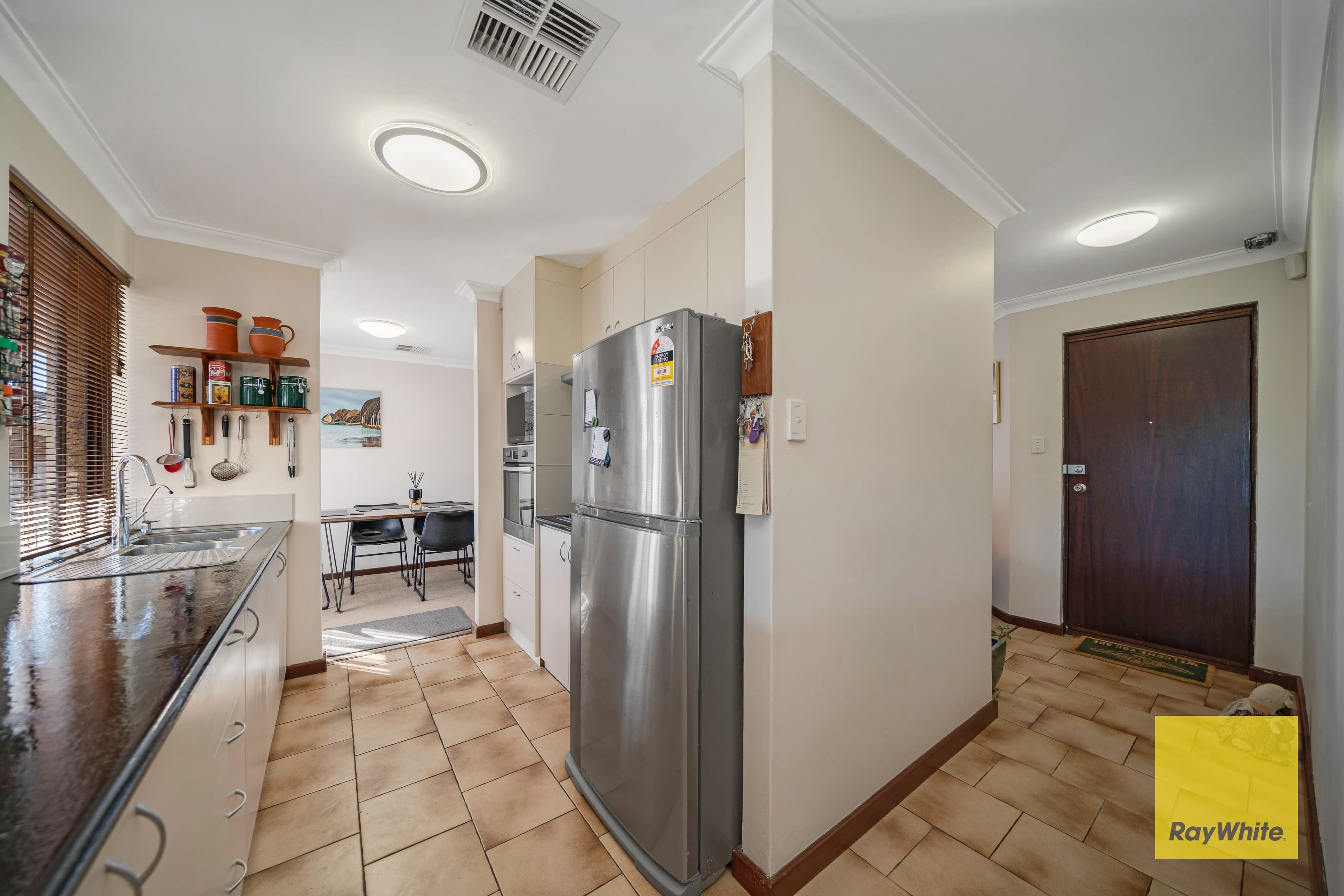4 Crucis Close, Mirrabooka WA 6061, Mirrabooka - Thumbnail 8