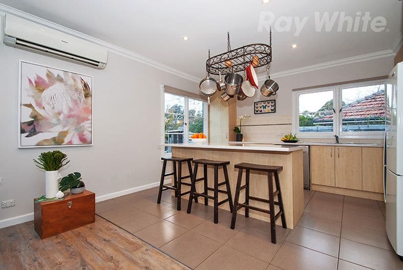 11 DIXON Avenue, Croydon VIC 3136, Croydon - Thumbnail 2