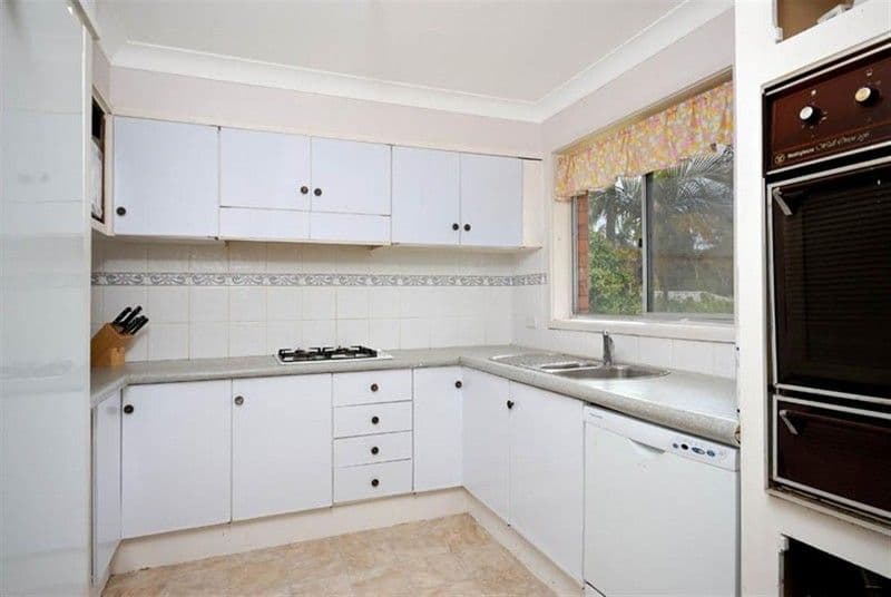 91 Thurlgona Road, ENGADINE NSW 2233, Engadine - Thumbnail 2