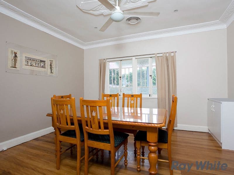 21 Barker Street, WAVELL HEIGHTS QLD 4012, Wavell Heights - Thumbnail 2