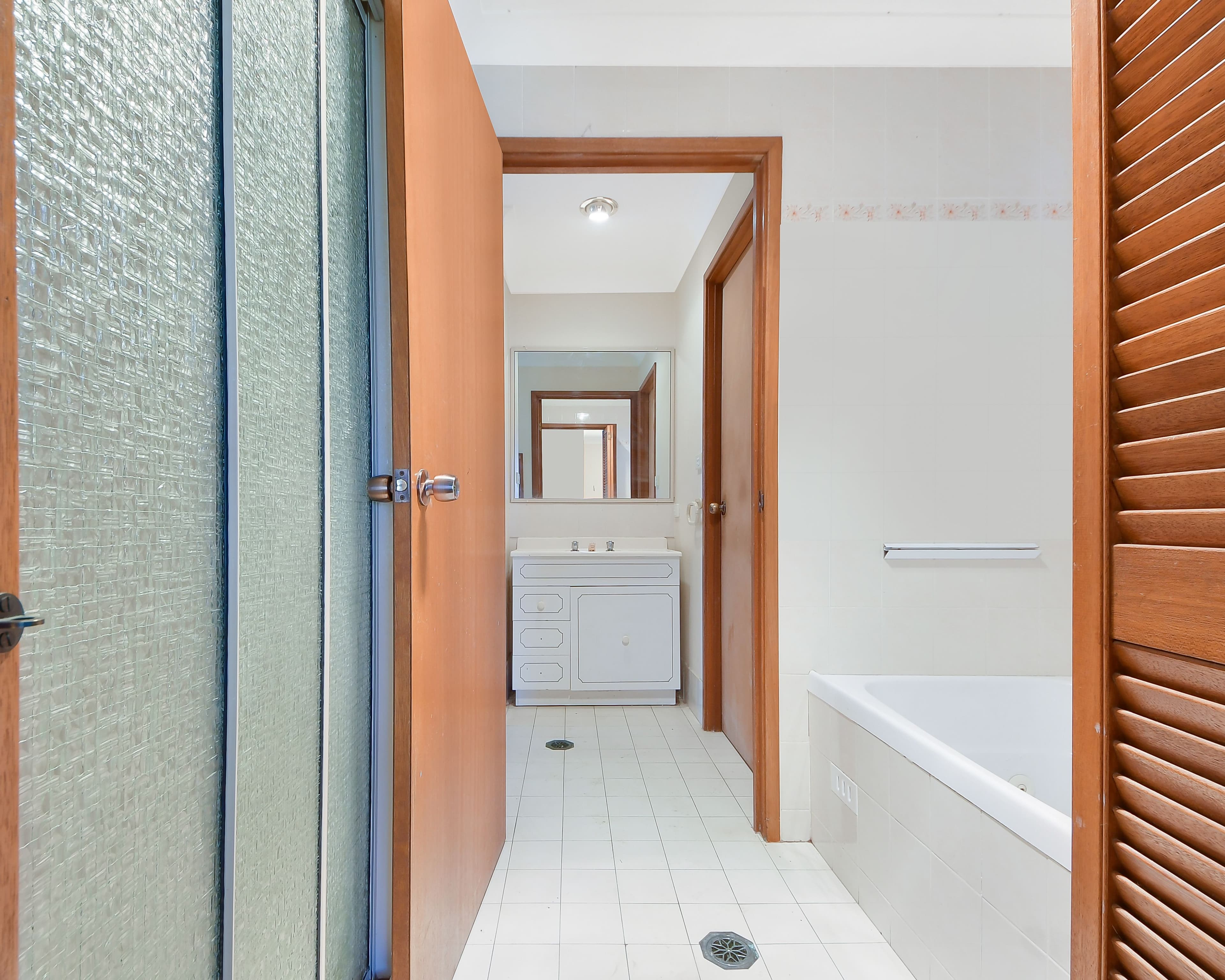 16 Ferdinand Place, Rosemeadow - Thumbnail 8