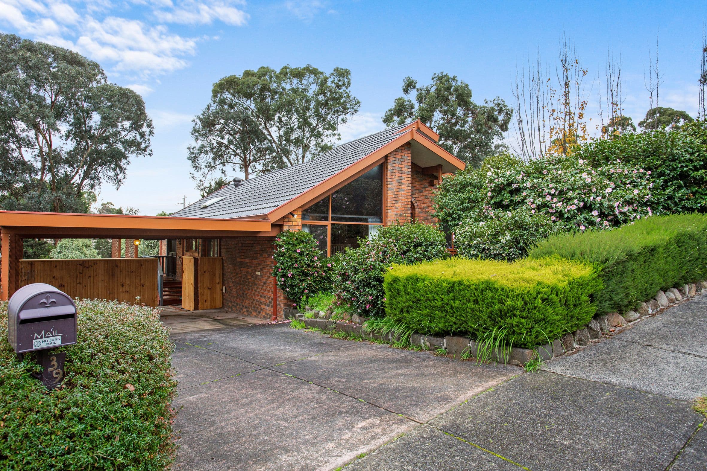 39 Dunbarton Drive, Eltham North VIC 3095, Eltham North - Image 1