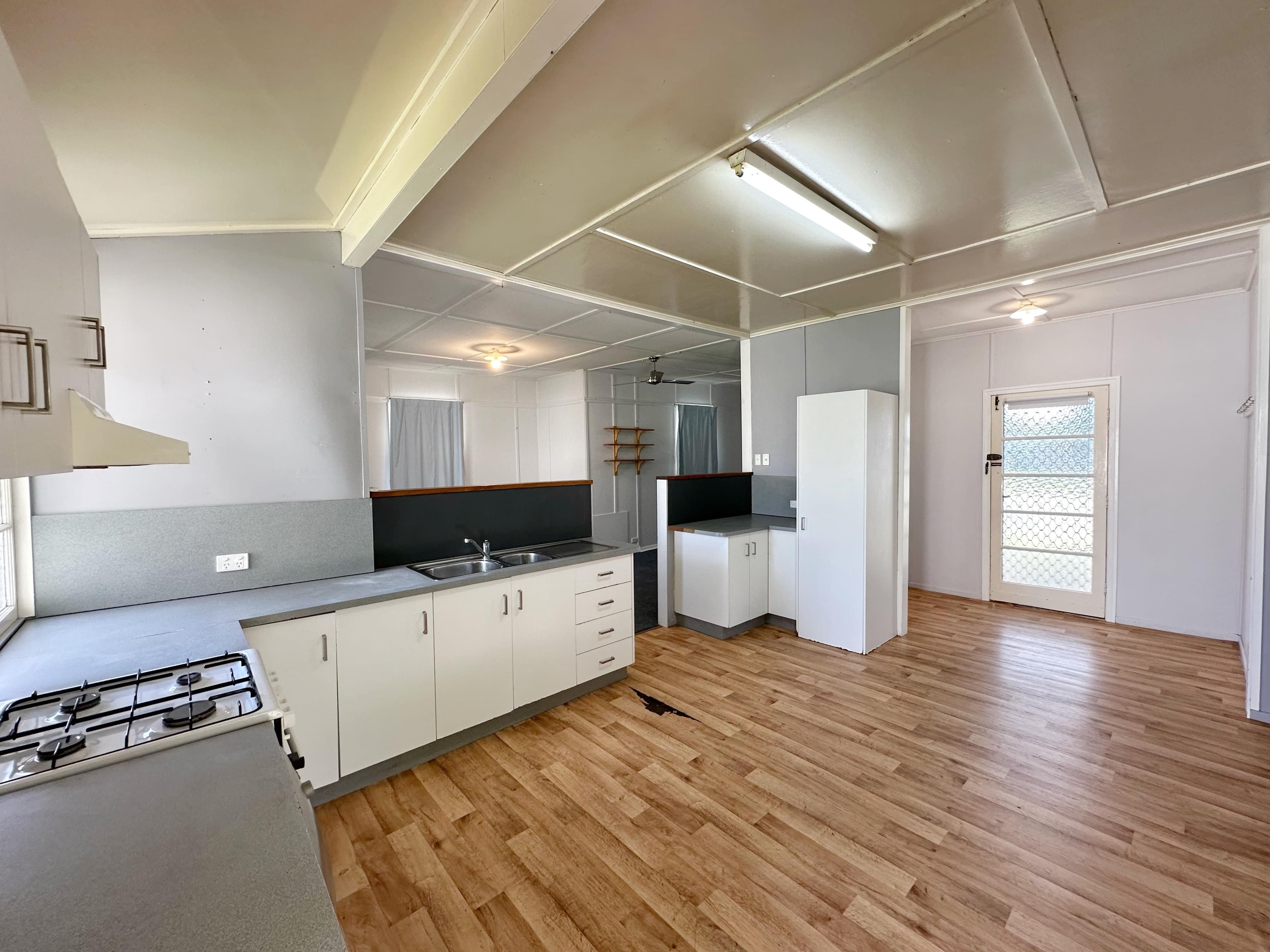 43 Seymour Street, Bathurst NSW 2795, Bathurst - Thumbnail 3