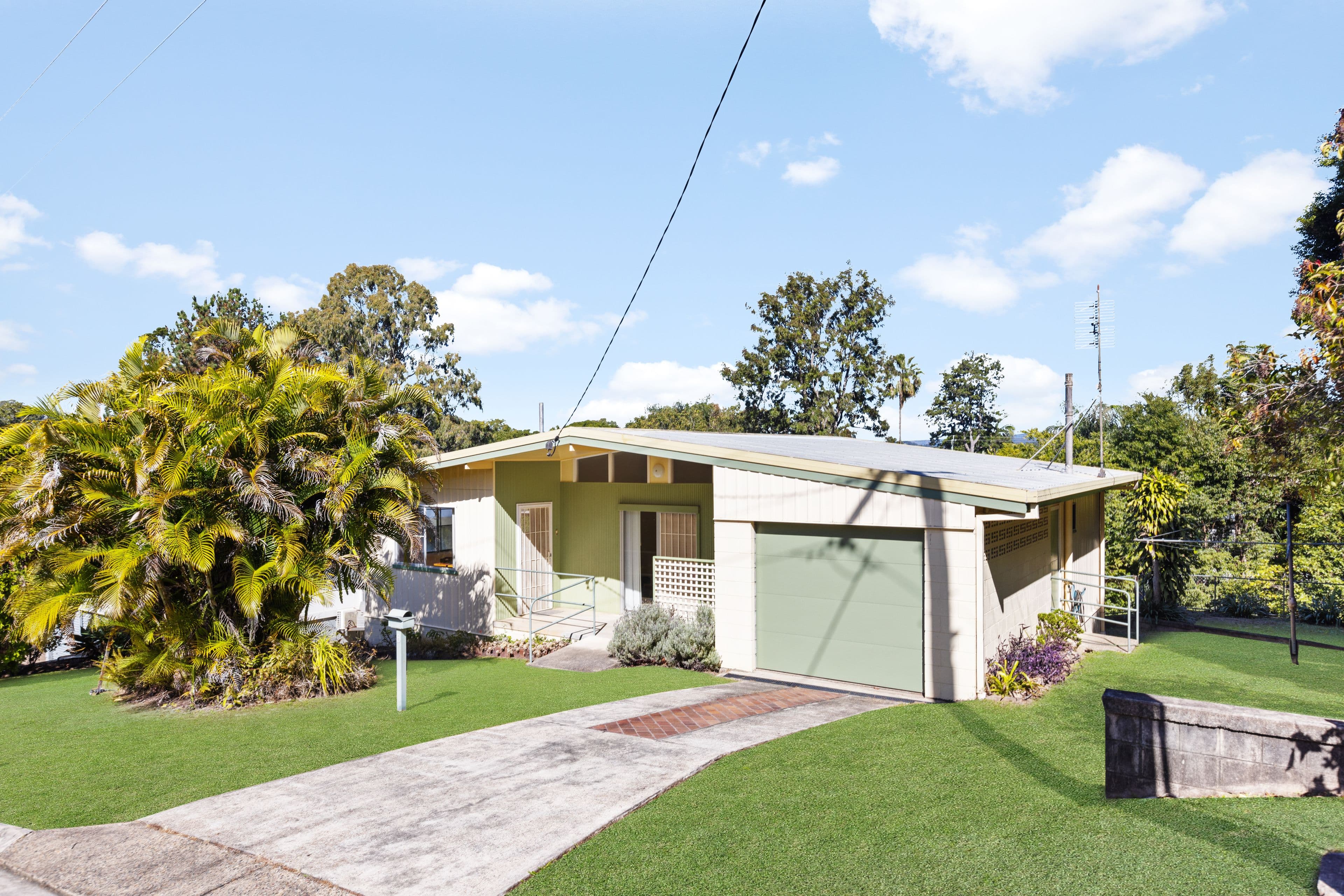 8 Sapphire Drive, Nambour QLD 4560, Nambour - Thumbnail 2