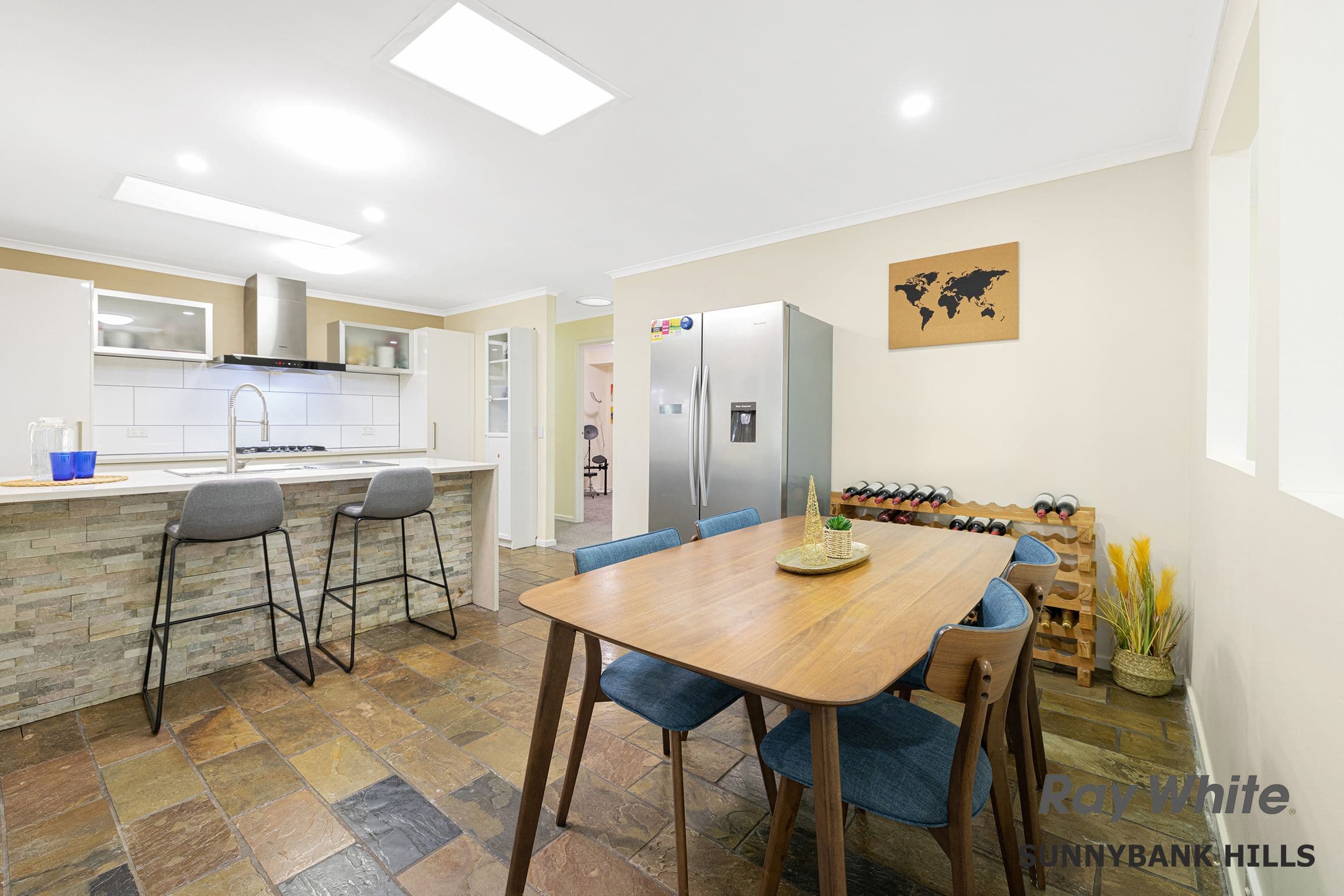 18 Alphitonia Crescent, Sunnybank Hills QLD 4109, Sunnybank Hills - Thumbnail 6