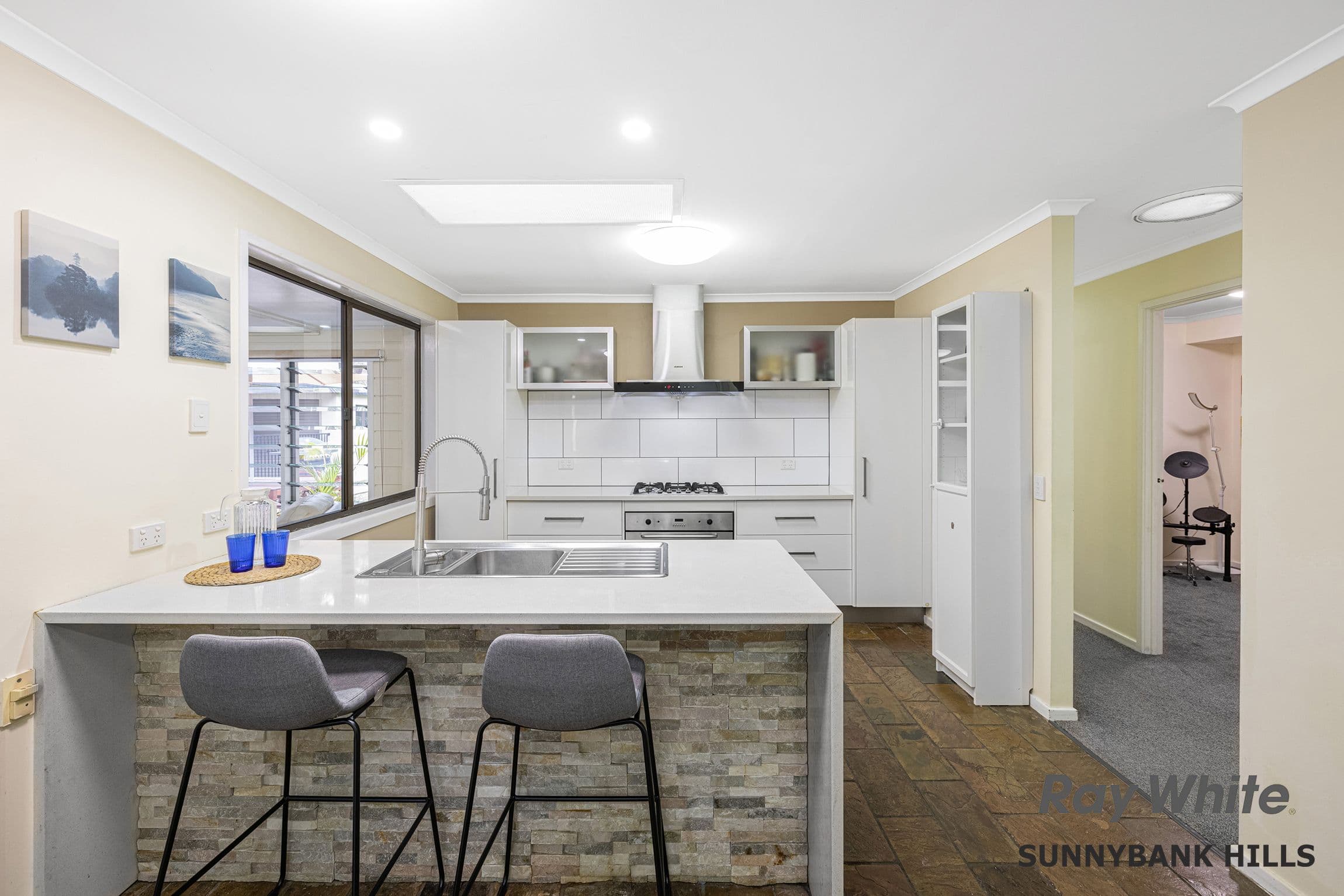 18 Alphitonia Crescent, Sunnybank Hills QLD 4109, Sunnybank Hills - Thumbnail 8