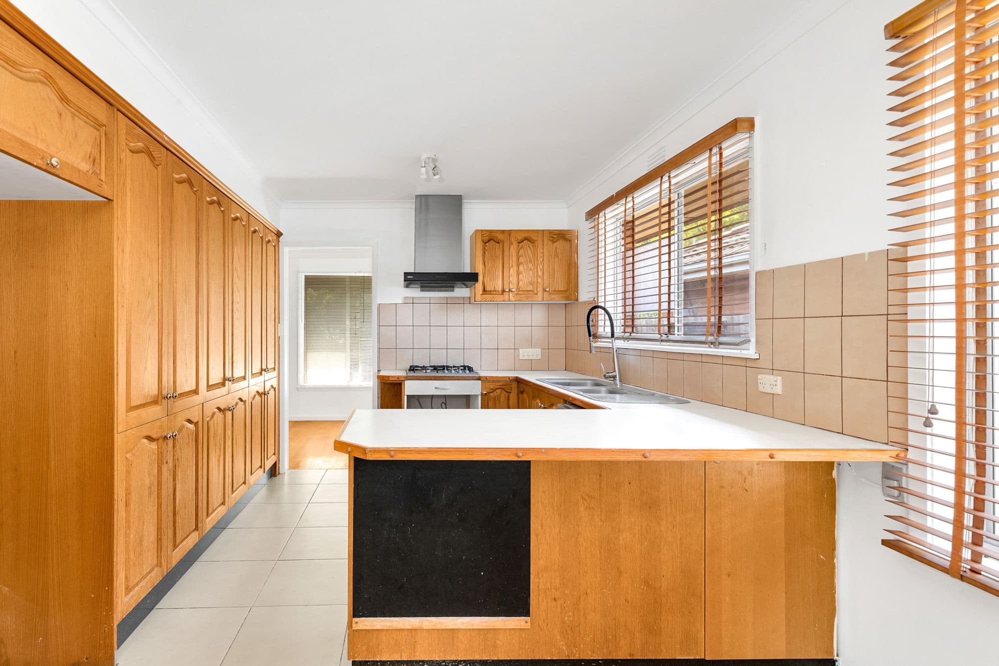 2 Eldorado Court, Wyndham Vale VIC 3024, Wyndham Vale - Thumbnail 2
