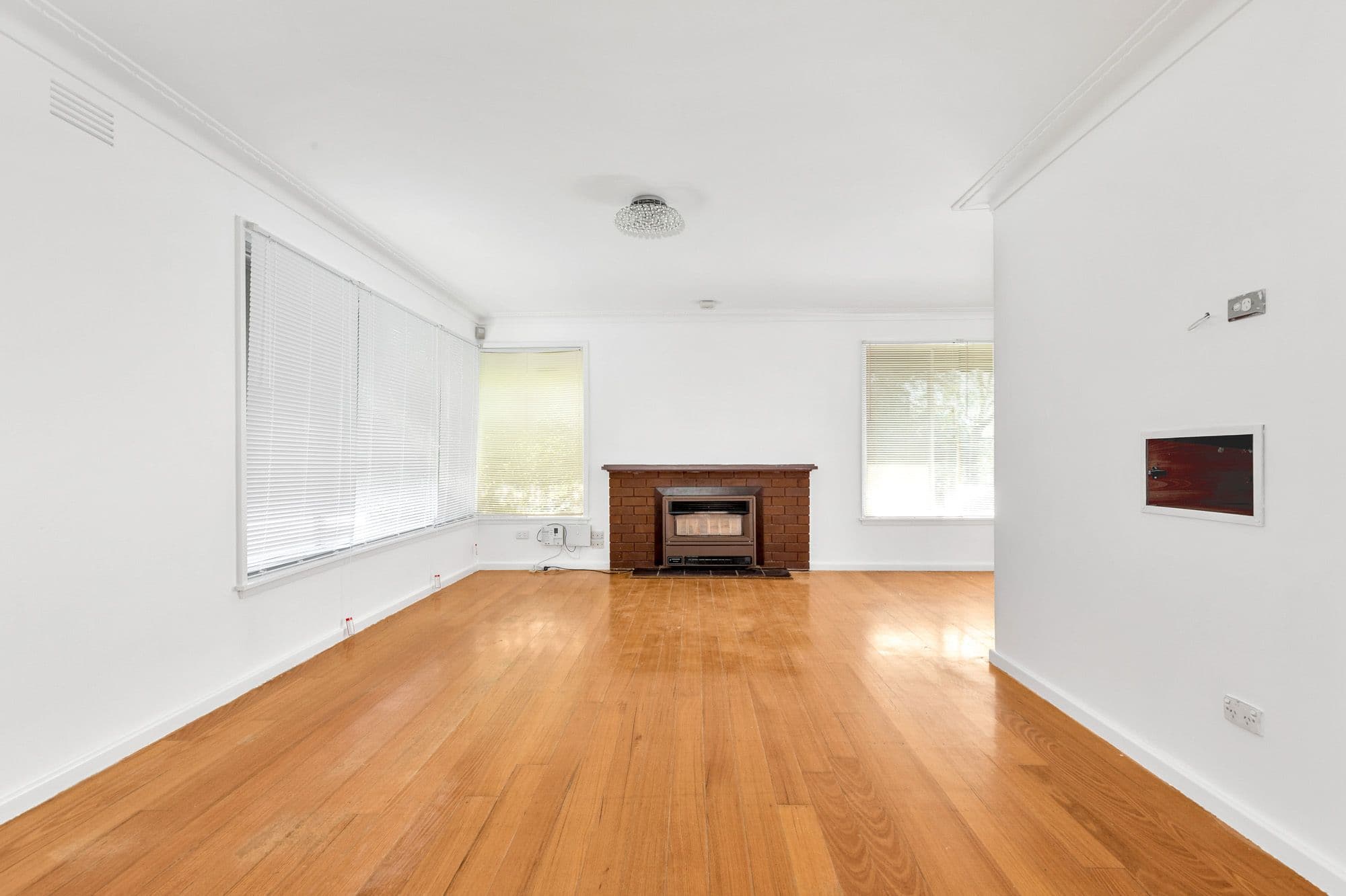 2 Eldorado Court, Wyndham Vale VIC 3024, Wyndham Vale - Thumbnail 3