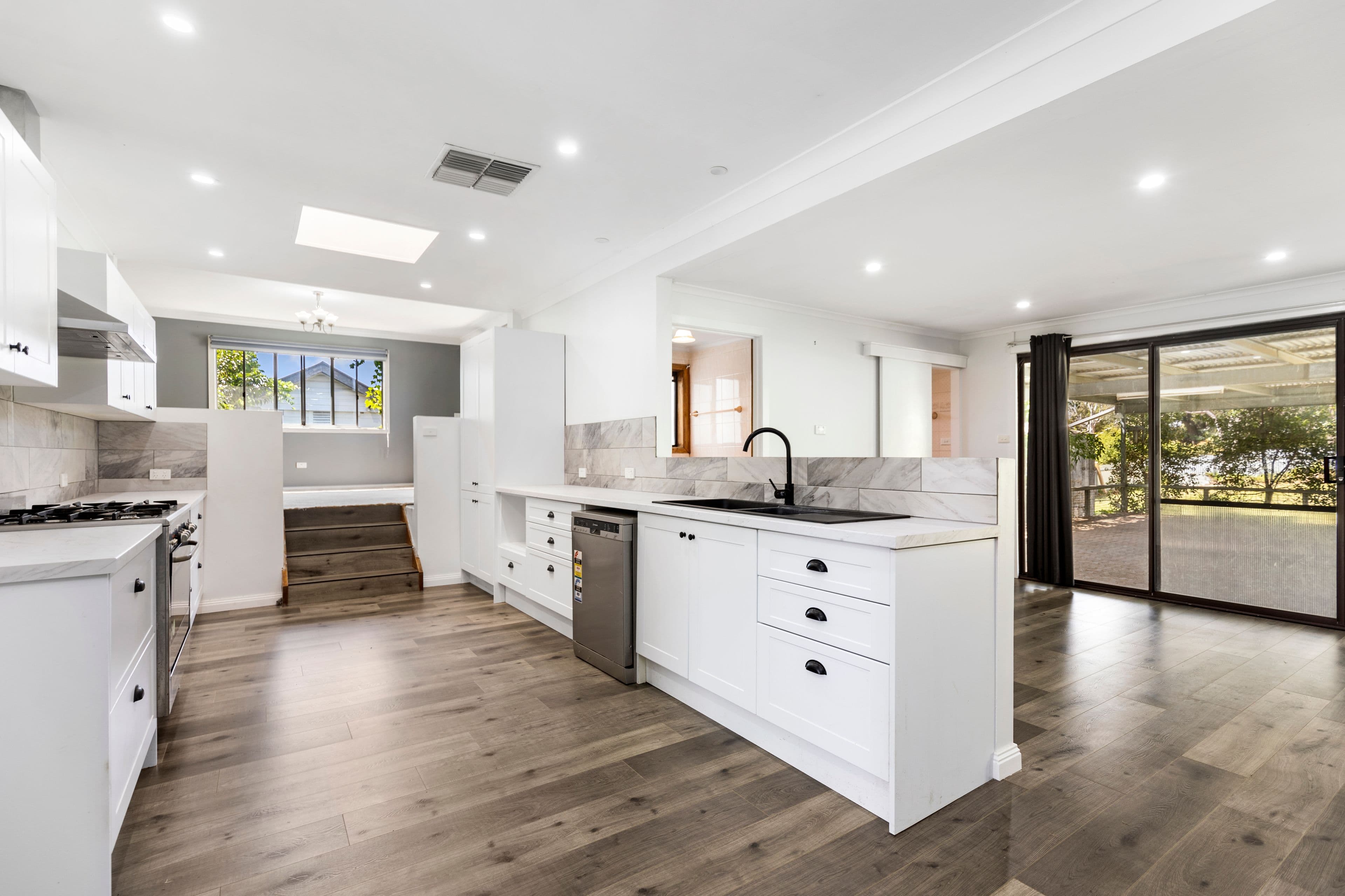 31 Dalley Street, Junee NSW 2663, Junee - Thumbnail 4