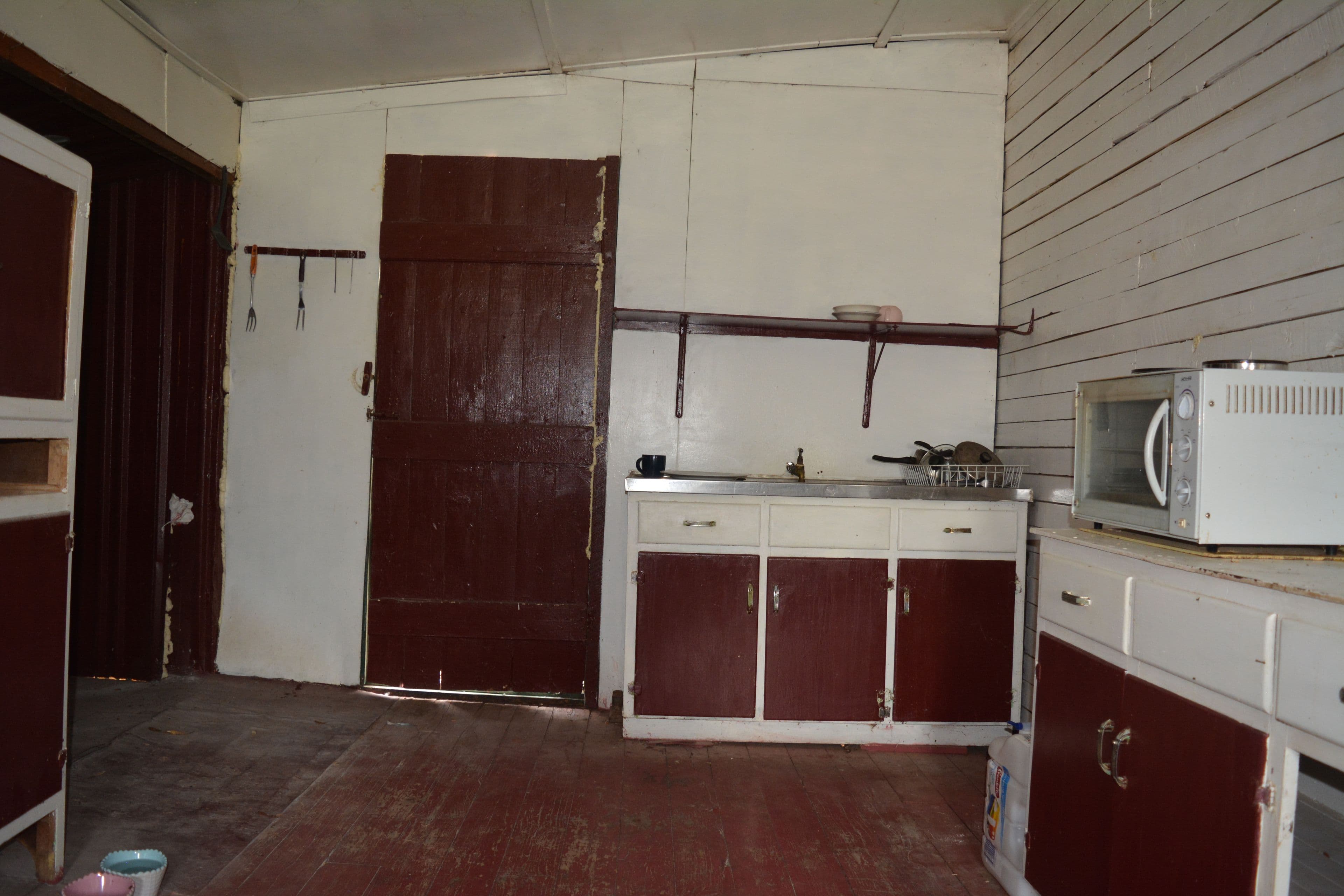 36 Edward Street, Tambo QLD 4478, Tambo - Thumbnail 2